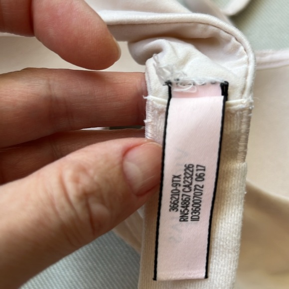 2 Victoria's Secret lined Demi bras  | Lightly lined | 34A - Picture 9 of 10